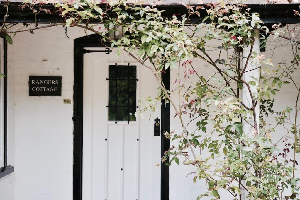 Highfield Lodge ทริง ภายนอก รูปภาพ